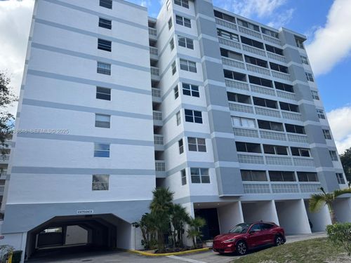 415-3301 Spanish Moss Ter, Lauderhill, FL, 33319-5004 | Card Image