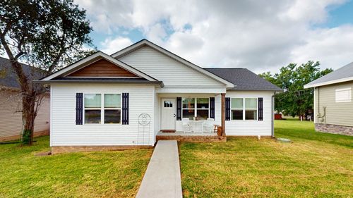 594 Main St, Burns, TN, 37029-6001 | Card Image
