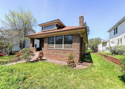 427 8th St, BARABOO, WI, 53913-2254 | Card Image