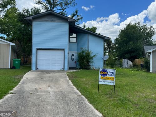11 Crestwood Cir, Valdosta, GA, 31602-7141 | Card Image
