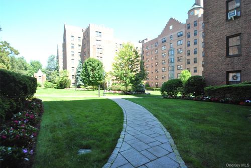 3c-198 Garth Rd, Scarsdale, NY, 10583-3827 | Card Image