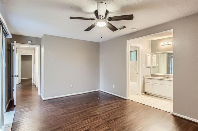 Primary Bedroom | Image 10