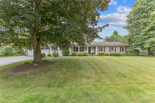 5194 Fairlawn Dr, Fayetteville, NY, 13066-1819 | Card Image