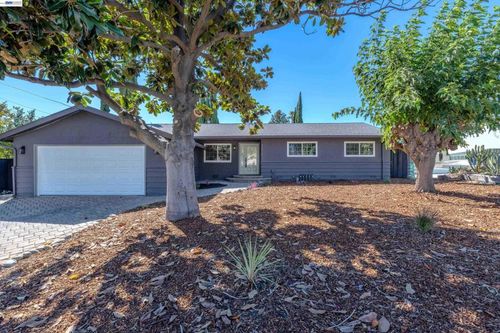 3672 Sanford St, Concord, CA, 94520-1357 | Card Image