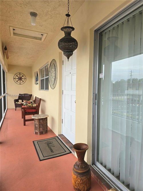203-5387 Sw 40th Ave, Fort Lauderdale, FL, 33314-6518 | Card Image