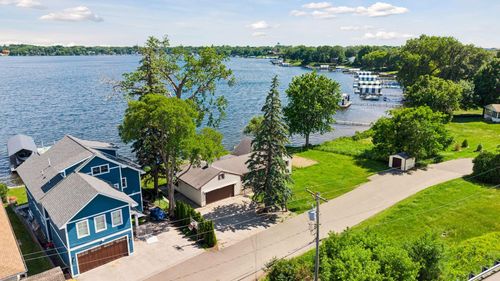 36XX N Shore Drive, Wayzata, MN, 55391 | Card Image