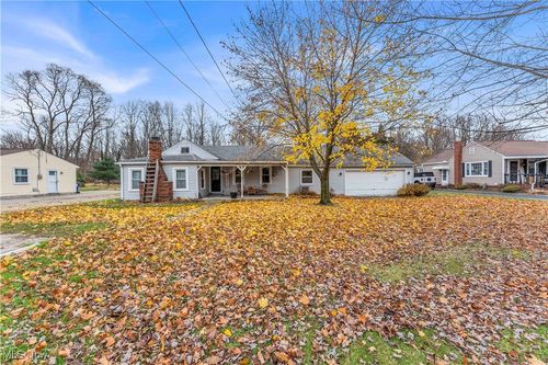 396 Park Rd, Painesville, OH, 44077-5088 | Card Image