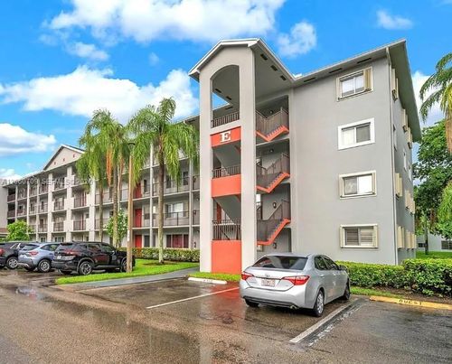 107e-801 Sw 138th Ave, Pembroke Pines, FL, 33027-3524 | Card Image