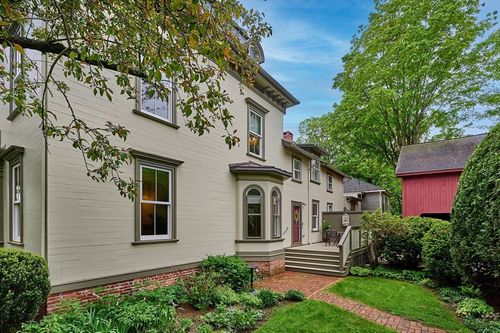 11w-11 N Main St, Williamsburg, MA, 01096-9751 | Card Image