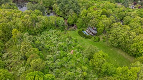 32 Beeholm Rd, Redding, CT, 06896-3301 | Card Image