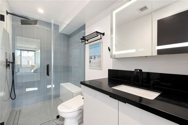 Bathroom #3 - Level Three | Image 15
