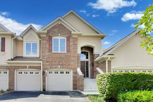 577 Harvey Lake Dr, Vernon Hills, IL, 60061-1225 | Card Image