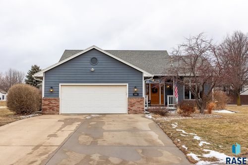 904 Nordic Cir Circle, Hartford, SD, 57033 | Card Image