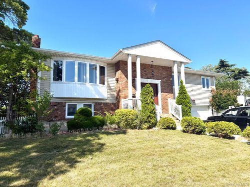 906 Park Court, Hempstead, NY, 11581 | Card Image