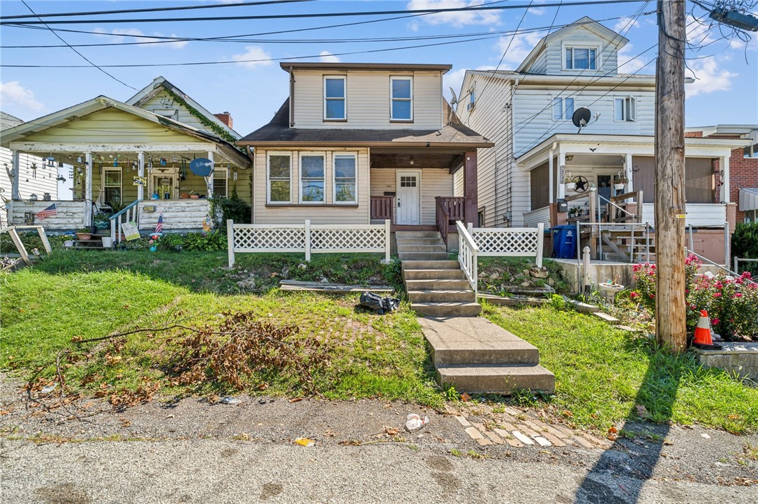 Milburn St, Mckeesport, PA 15132