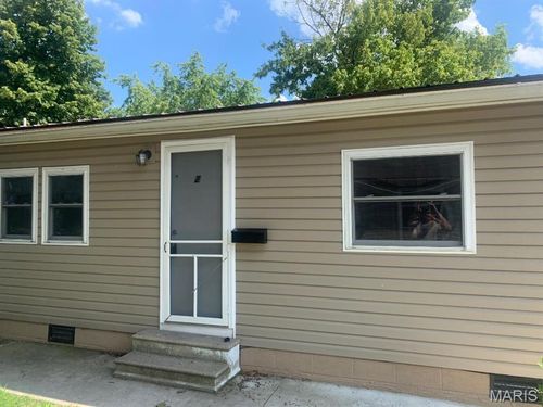 427 East Dr, Marissa, IL, 62257-1663 | Card Image