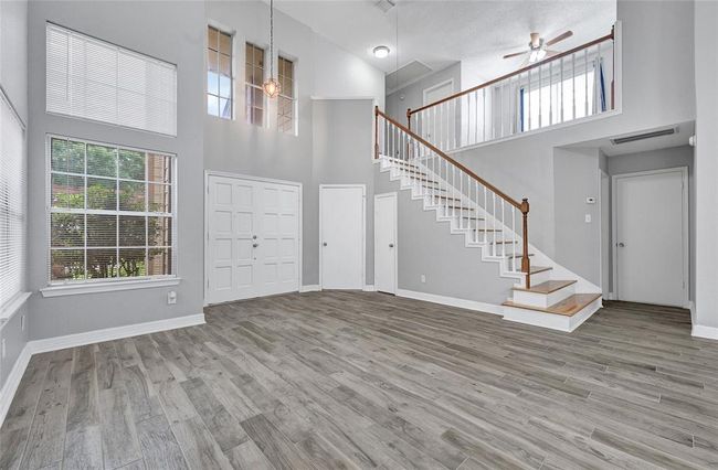 9630 W Withers Way Cir, House other with 3 bedrooms, 2 bathrooms and 2 parking in Houston TX | Image 5