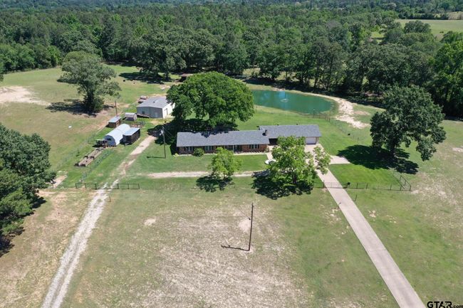 3662 An County Road 359, Home with 3 bedrooms, 3 bathrooms and null parking in Palestine TX | Image 33