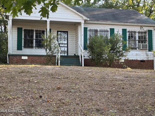 331 W North St, Kosciusko, MS, 39090-3214 | Card Image