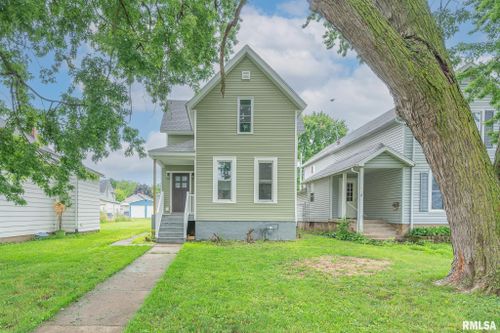 617 6th Avenue South, Clinton, IA, 52732 | Card Image