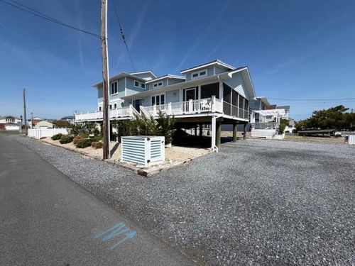 45 W Dagsboro St, FENWICK ISLAND, DE, 19944-4556 | Card Image