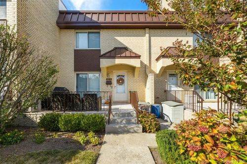 th-215 23rd Ave, Bayside, NY, 11360-2224 | Card Image