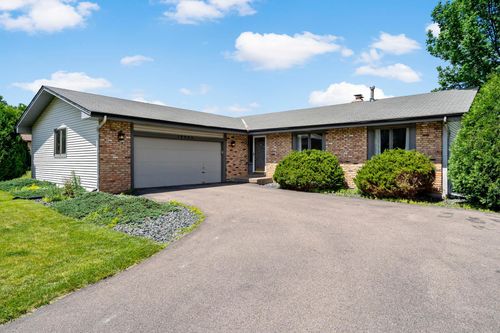 18920 27th Ave N, Plymouth, MN, 55447-1519 | Card Image