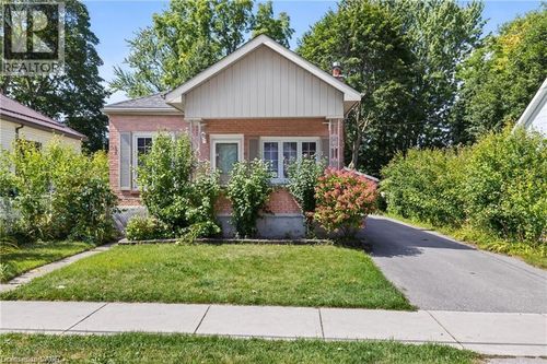 233 High St, London, ON, N6C4K9 | Card Image