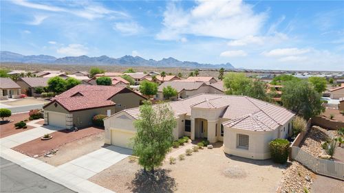 2668 Edgewater Dr, Bullhead City, AZ, 86442-8433 | Card Image