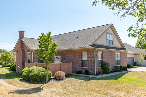 8823 Birkdale Hills Cir, Dayton, OH, 45458-3665 | Card Image