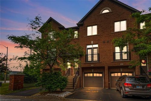993 Reimer Common, Burlington, ON, L7R0C8 | Card Image