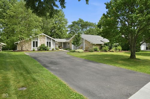 221 Aspen Way, Noblesville, IN, 46062-9173 | Card Image