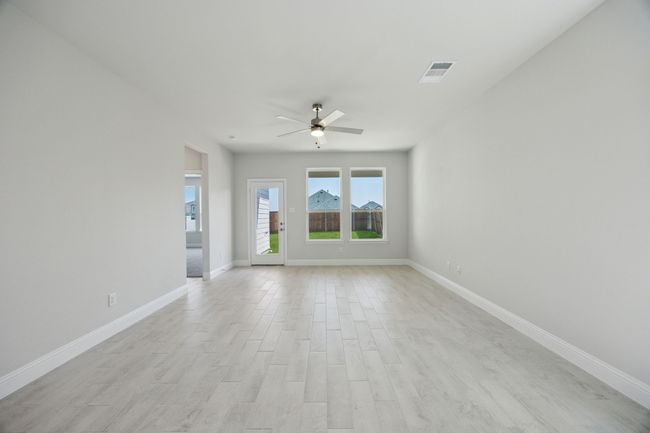 3015 Isla Ter, House other with 4 bedrooms, 3 bathrooms and null parking in Princeton TX | Image 7