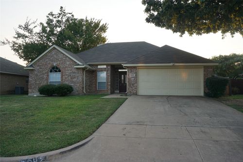 5609 Guadalajara Dr, North Richland Hills, TX, 76180-6555 | Card Image