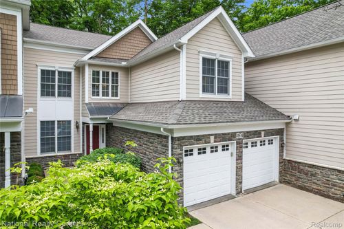 49648 Timber Trl, Novi, MI, 48374-2162 | Card Image