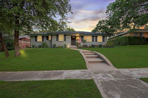 8832 Sweetwater Dr, Dallas, TX, 75228-5134 | Card Image