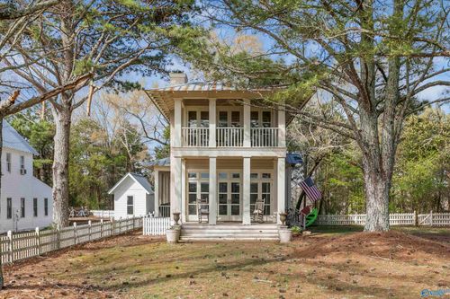 410 Gorham Dr, Pisgah, AL, 35765-6944 | Card Image