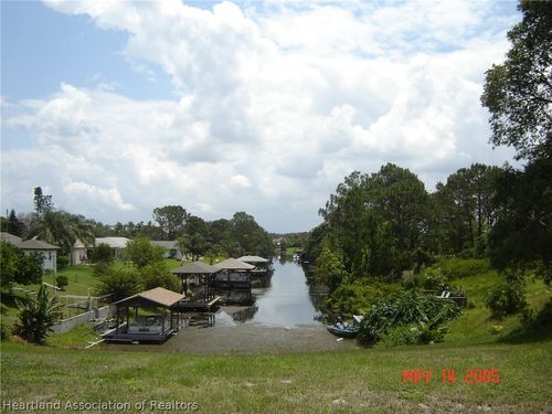 111 Boeing St Nw, Lake Placid, FL, 33852-8408 | Card Image