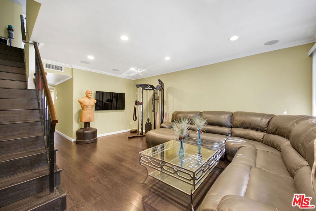 Residential in North Hollywood 2