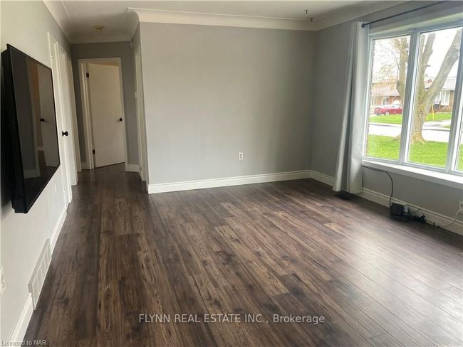 MAIN - 7100 Adams Ave, House other with 3 bedrooms, 1 bathrooms and 2 parking in Niagara Falls ON | Image 7