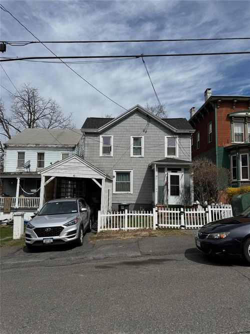 41 William St, Catskill, NY, 12414-1417 | Card Image