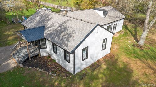 4296 Burgess Rd, Pinckney, MI, 48169-8791 | Card Image