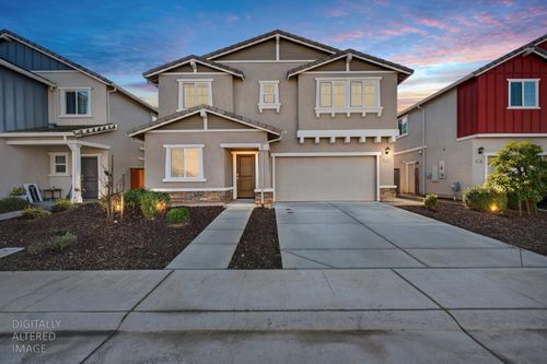 3200 Welton Cir, Roseville, CA, 95747-9575 | Card Image