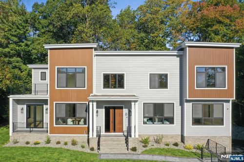 8 Fordham Rd, Livingston, NJ, 07039-5507 | Card Image