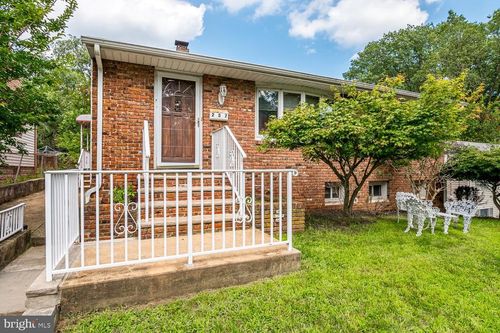 257 S 6th Avenue, Highland Park, NJ, 08904 | Card Image