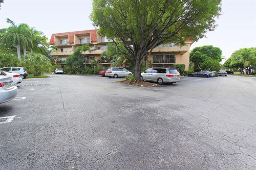 apt-403-7900 Camino Cir, Miami, FL, 33143-6704 | Card Image