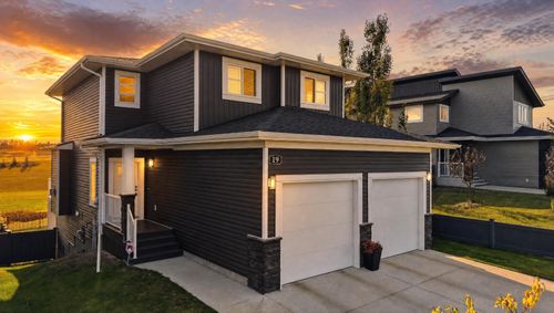 19 Vanveller Way, Sylvan Lake, AB, T4S0M4 | Card Image