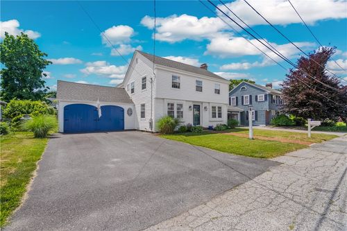 24 Huntington Dr, Rumford, RI, 02916-1925 | Card Image