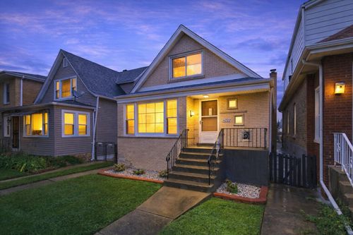 6221 S Tripp Ave, Chicago, IL, 60629-5023 | Card Image