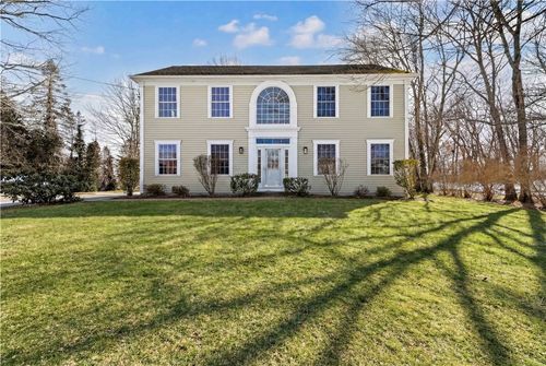 7 Schilke Dr, Westerly, RI, 02891-1402 | Card Image